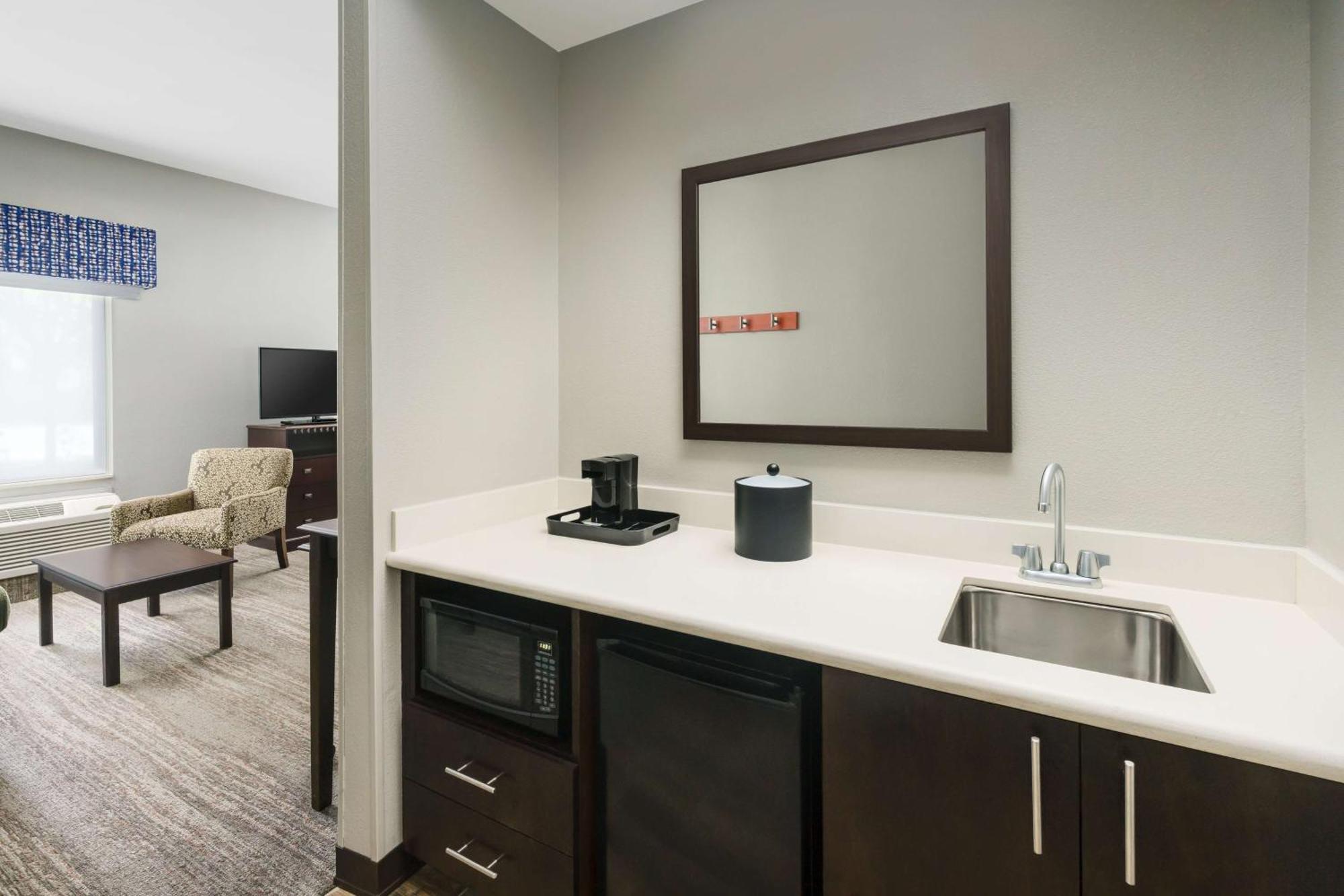 Hampton Inn & Suites Уест Сакраменто Екстериор снимка